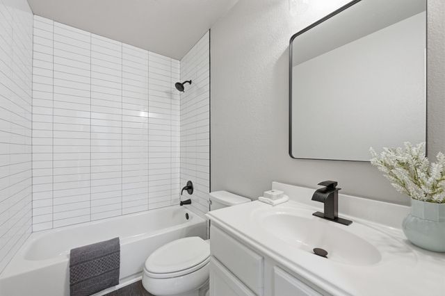 1504 Waterfall Ave, Leander, TX 78641
