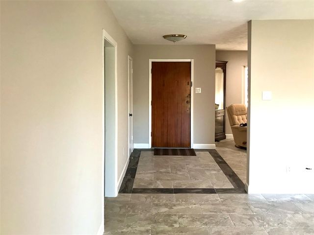5470 Carew Street, Houston, TX 77096