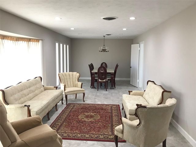 5470 Carew Street, Houston, TX 77096