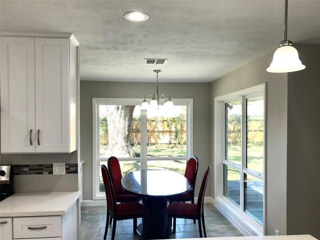 5470 Carew Street, Houston, TX 77096