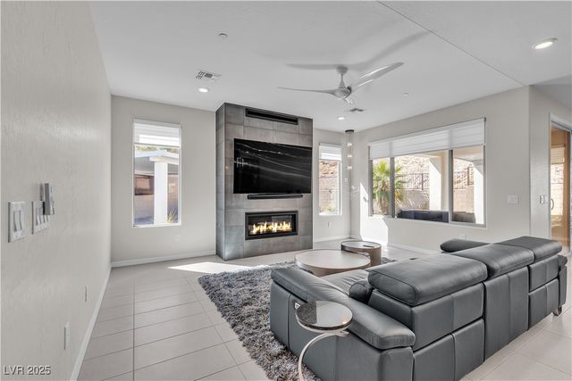 11 Acacia Creek Court, Henderson, NV 89011