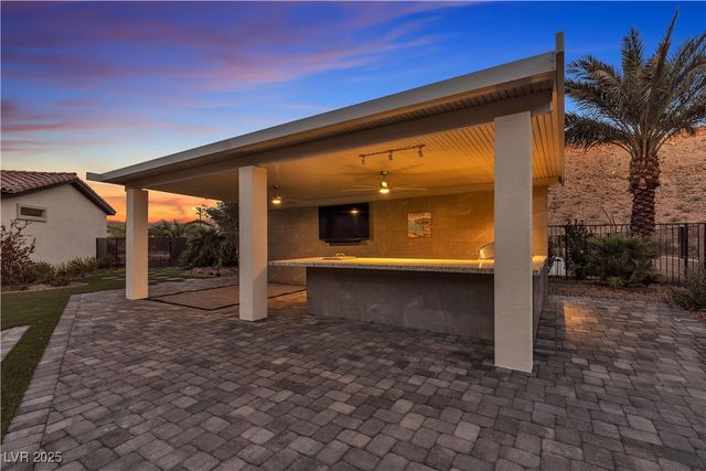 11 Acacia Creek Court, Henderson, NV 89011