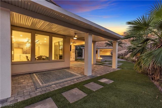 11 Acacia Creek Court, Henderson, NV 89011