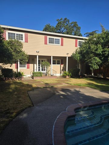 2124 Oxford, Sacramento, CA 95815