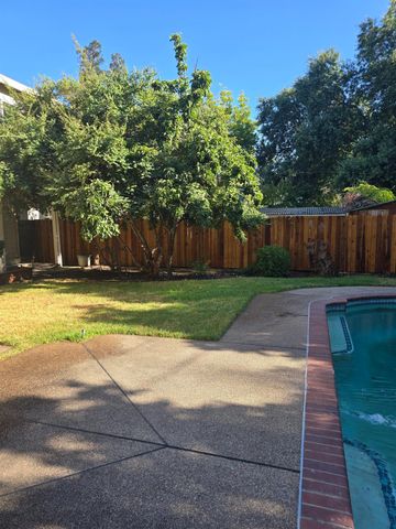 2124 Oxford, Sacramento, CA 95815