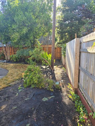 2124 Oxford, Sacramento, CA 95815
