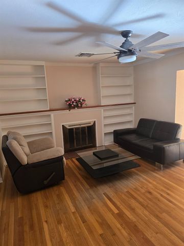 2124 Oxford, Sacramento, CA 95815