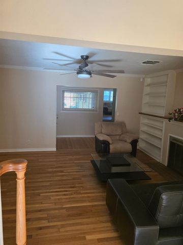 2124 Oxford, Sacramento, CA 95815