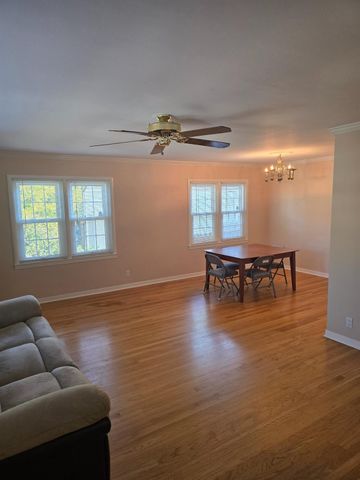 2124 Oxford, Sacramento, CA 95815