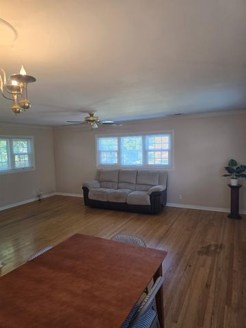 2124 Oxford, Sacramento, CA 95815