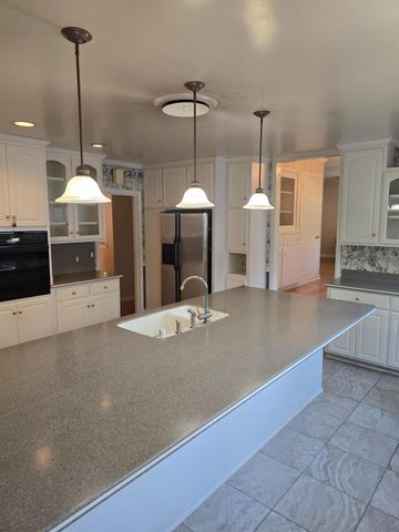 2124 Oxford, Sacramento, CA 95815