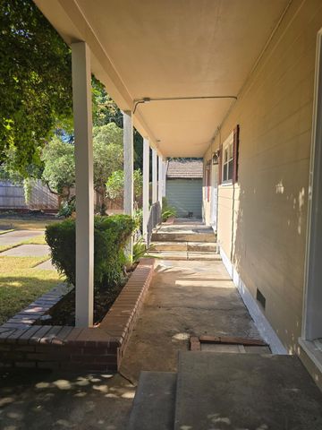 2124 Oxford, Sacramento, CA 95815