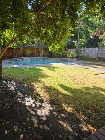 2124 Oxford, Sacramento, CA 95815