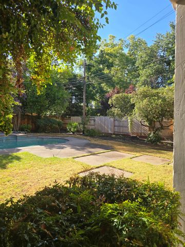 2124 Oxford, Sacramento, CA 95815