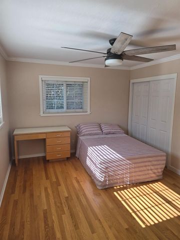 2124 Oxford, Sacramento, CA 95815