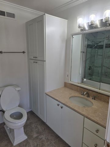 2124 Oxford, Sacramento, CA 95815