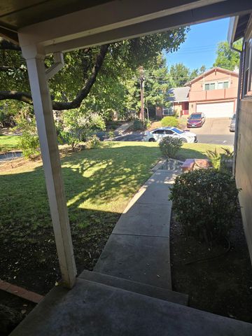 2124 Oxford, Sacramento, CA 95815