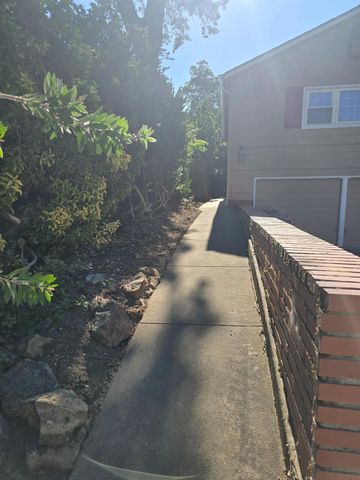 2124 Oxford, Sacramento, CA 95815