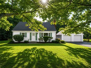5 Barton Lane, Middletown, RI 02842