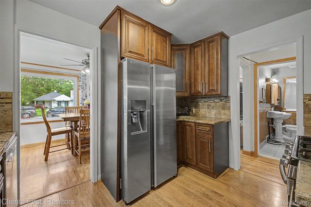 24631 Carlysle Street, Dearborn, MI 48124
