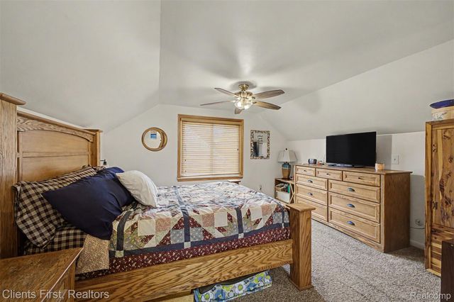 24631 Carlysle Street, Dearborn, MI 48124