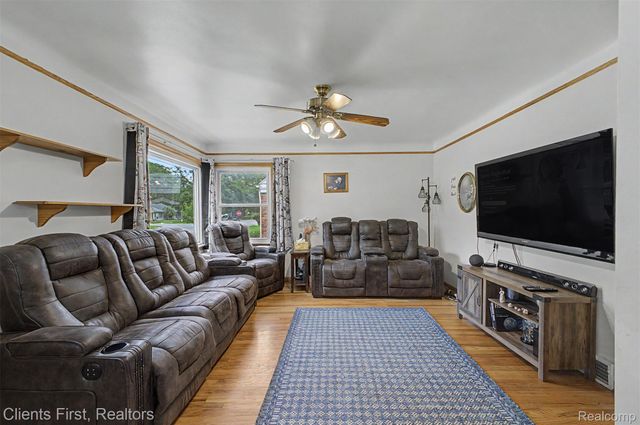 24631 Carlysle Street, Dearborn, MI 48124