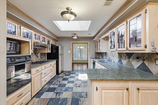 5916 Encore Drive, Dallas, TX 75240