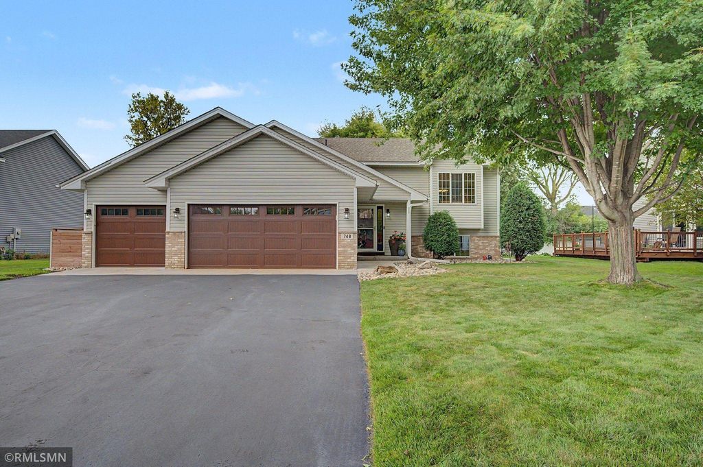748 101st Lane NE, Blaine, MN 55434