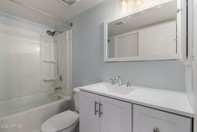 5960 W OREGON Avenue 170, Glendale, AZ 85301