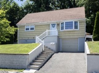 59 Susan Ct, Clifton City, NJ 07012