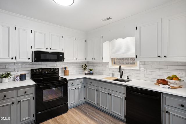 115 Clancy Circle, Cary, NC 27511