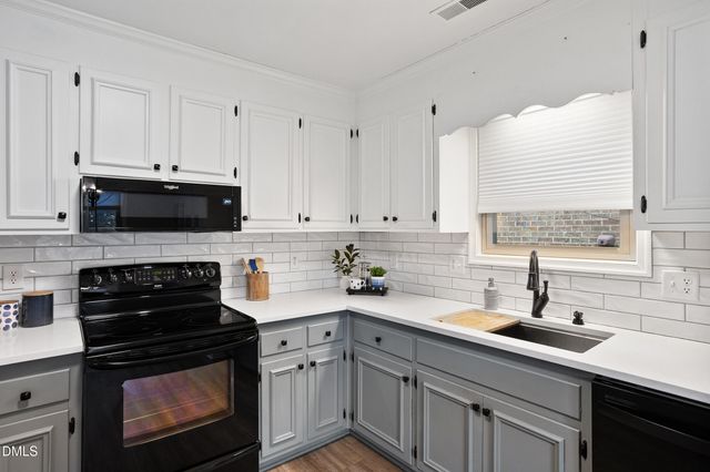 115 Clancy Circle, Cary, NC 27511