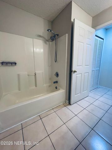 1418 MANOTAK POINT Drive 205, Jacksonville, FL 32210