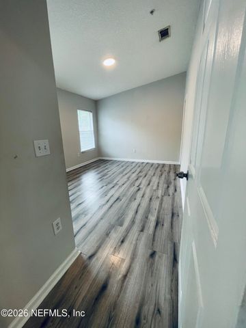 1418 MANOTAK POINT Drive 205, Jacksonville, FL 32210