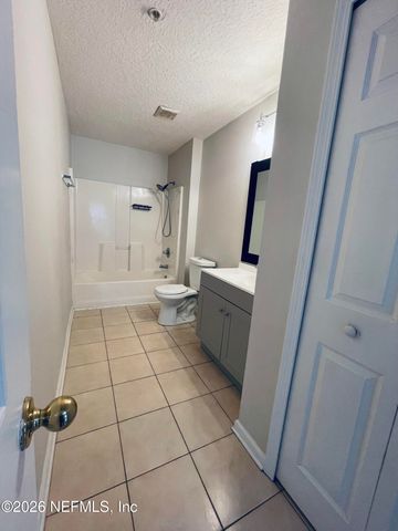 1418 MANOTAK POINT Drive 205, Jacksonville, FL 32210