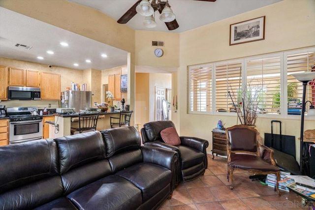 32764 Freesia Way, Temecula, CA 92592