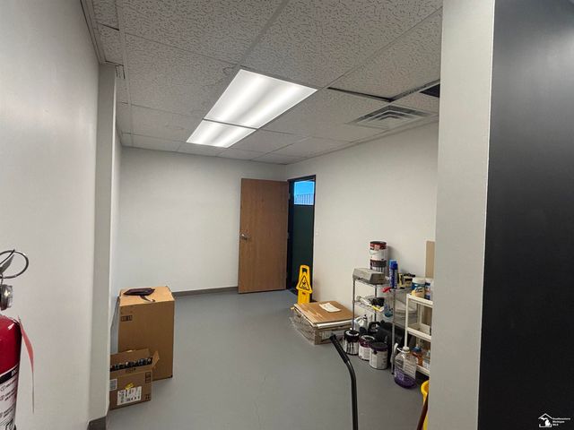 8357 Telegraph Road, Taylor, MI 48180