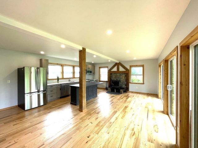 178 Shore Rd, East Brookfield, MA 01515