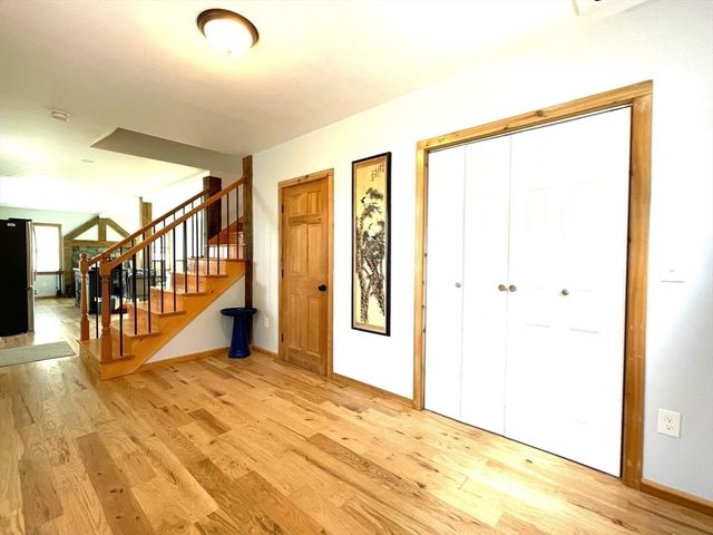 178 Shore Rd, East Brookfield, MA 01515