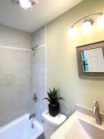 178 Shore Rd, East Brookfield, MA 01515