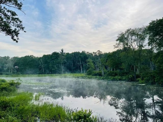 178 Shore Rd, East Brookfield, MA 01515
