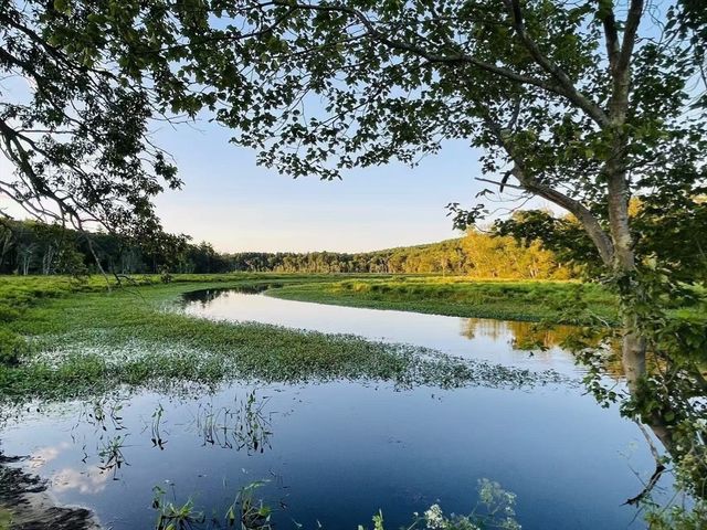 178 Shore Rd, East Brookfield, MA 01515