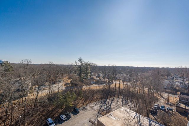 1800 7th Street 10E, East Moline, IL 61244