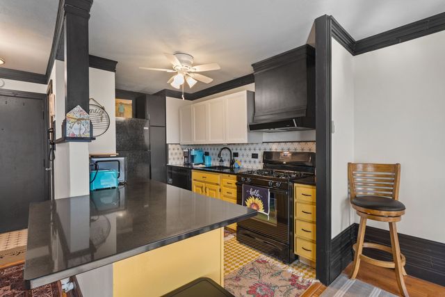 1800 7th Street 10E, East Moline, IL 61244