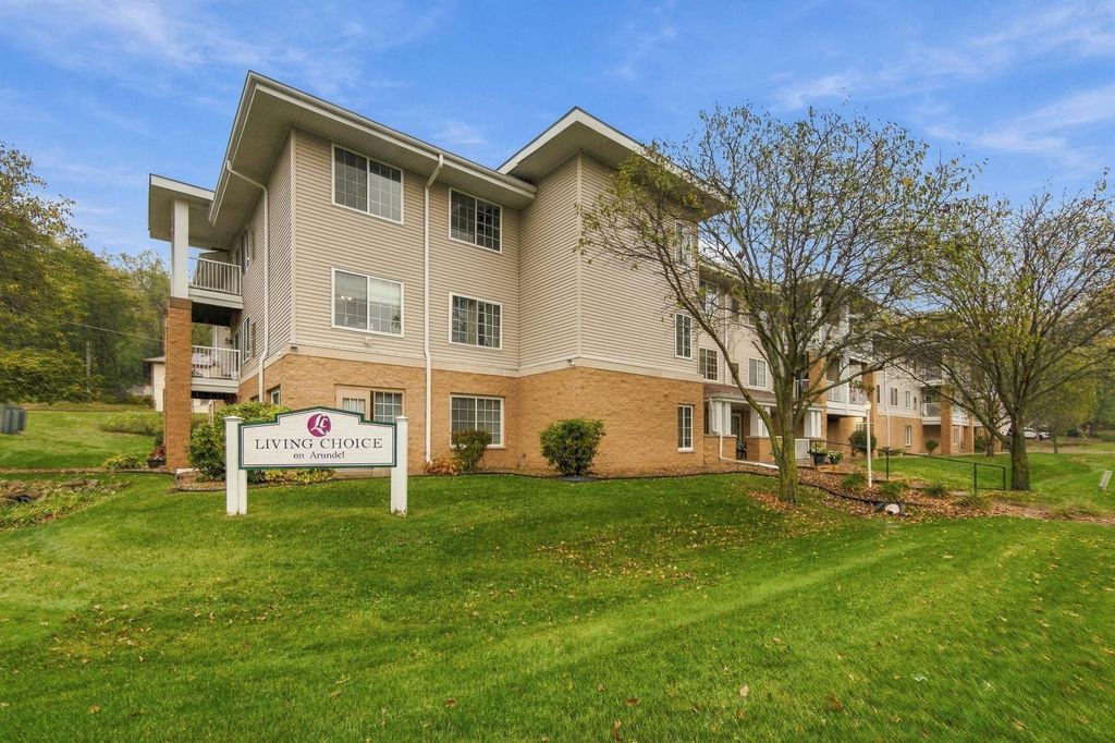 1600 Arundel Street 300, Saint Paul, MN 55117 — exterior