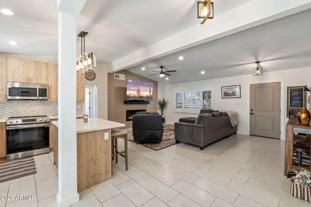 3901 N 19TH Street, Phoenix, AZ 85016