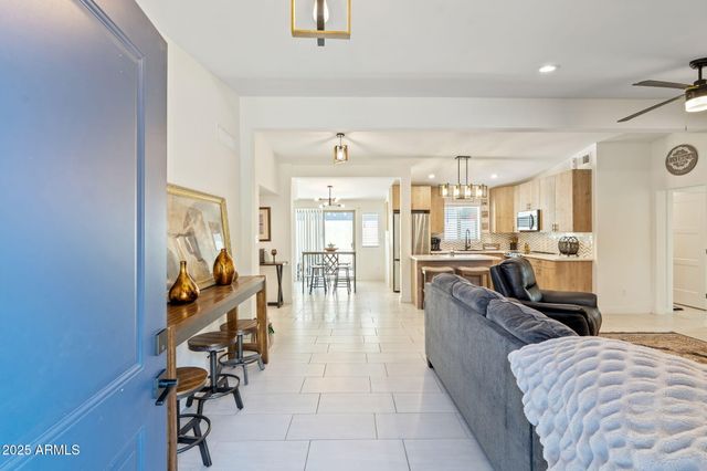 3901 N 19TH Street, Phoenix, AZ 85016