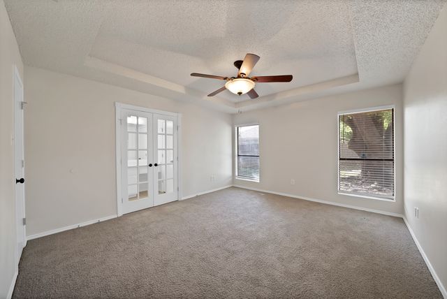 5300 Stagetrail Drive, Arlington, TX 76017