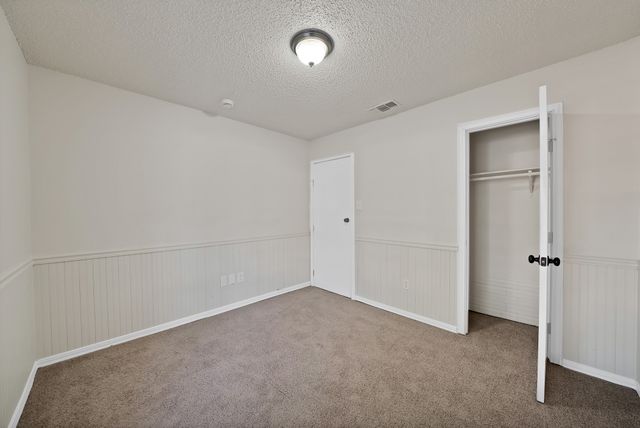 5300 Stagetrail Drive, Arlington, TX 76017