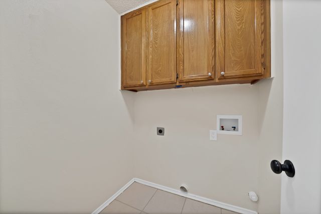 5300 Stagetrail Drive, Arlington, TX 76017